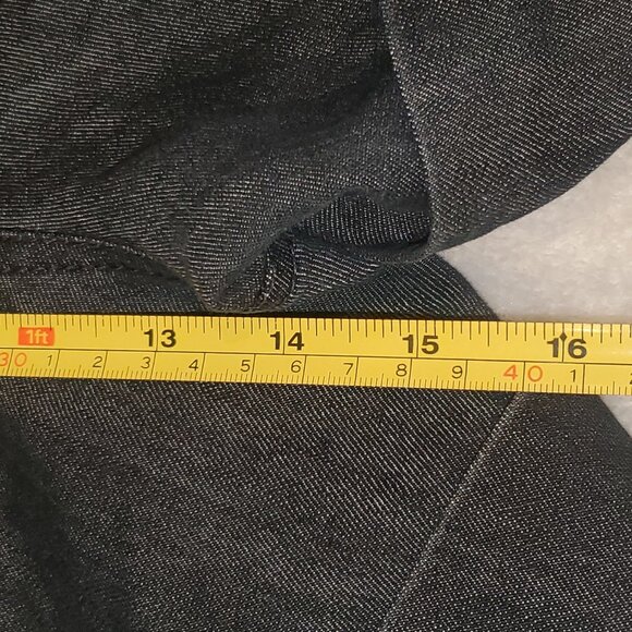 ONE 5 ONE Sz 14 Shorts Women's, Denim, Floral Buttons, Pockets 15 inches long - Picture 4 of 8